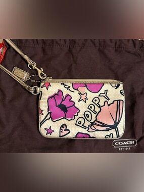 COACH POPPY WRIST WALLET